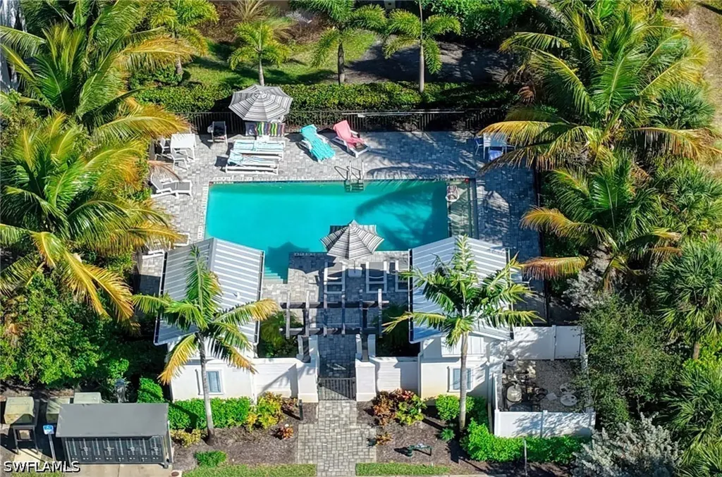 13045 Pembroke Drive Naples FL 34105
