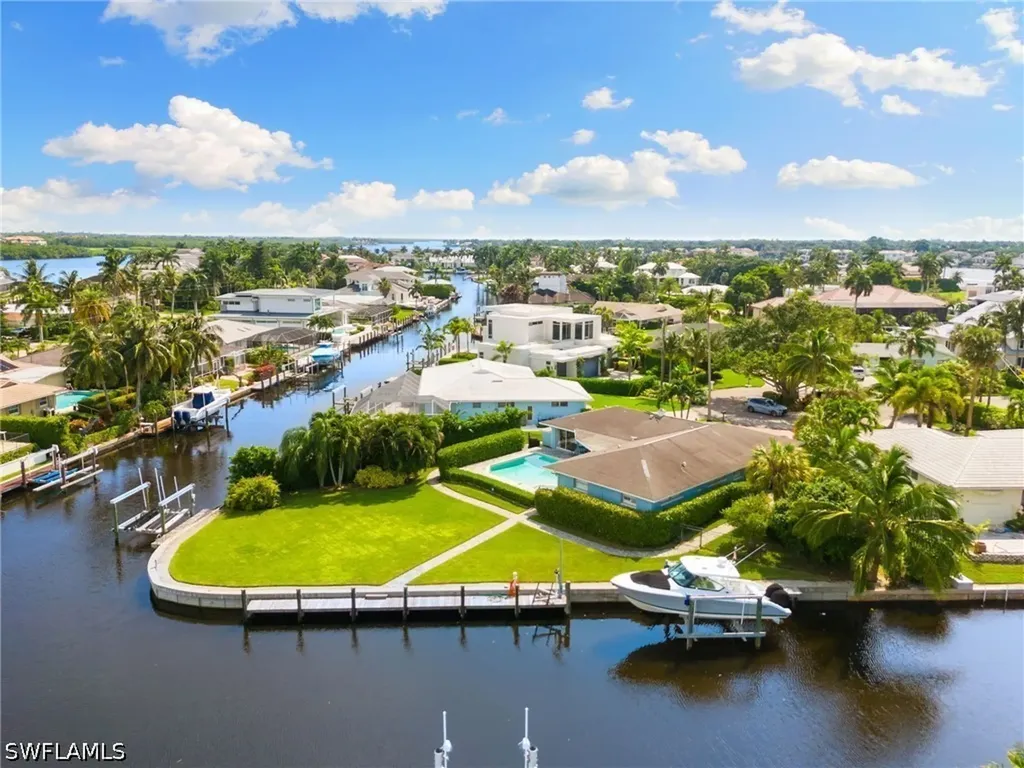 2140 Shad Court Naples FL 34102