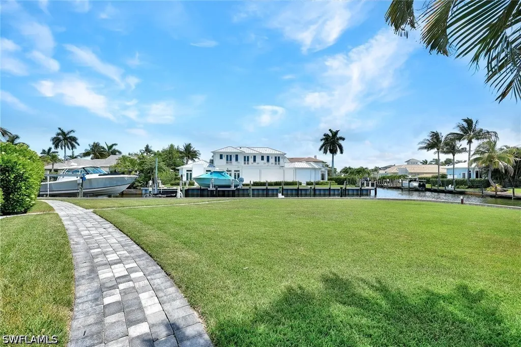 2140 Shad Court Naples FL 34102