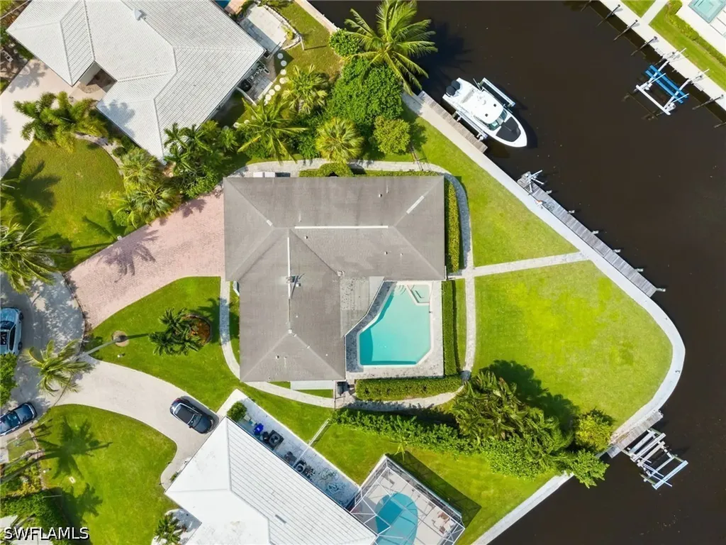 2140 Shad Court Naples FL 34102