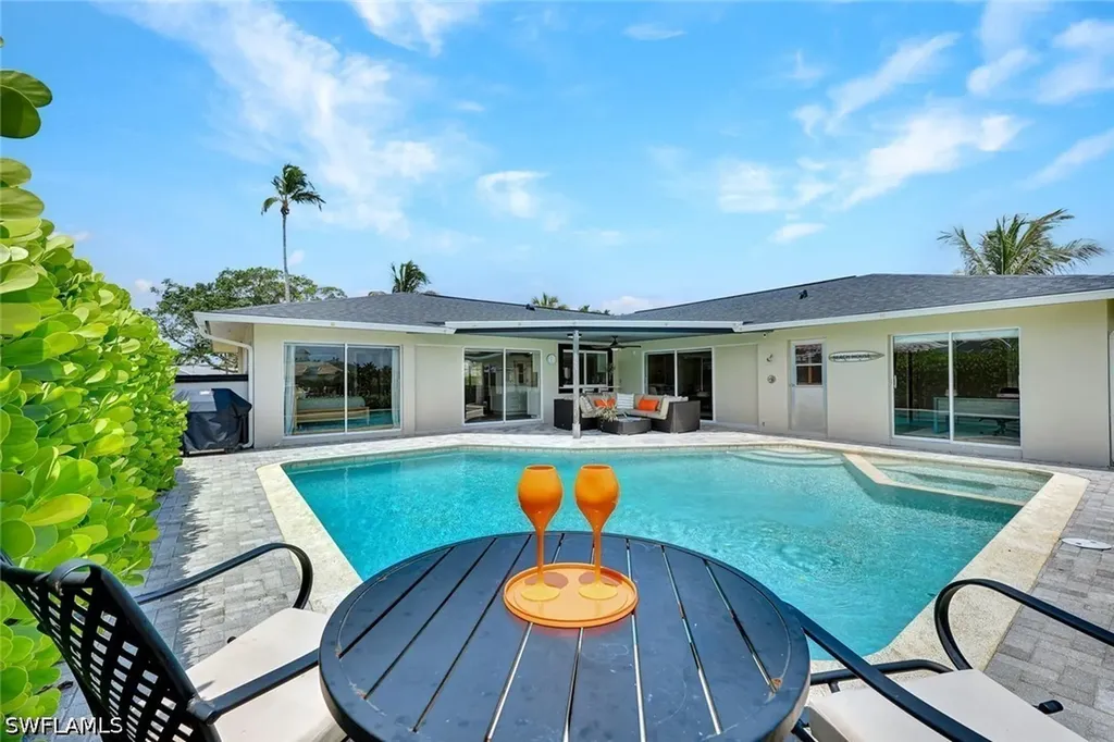 2140 Shad Court Naples FL 34102