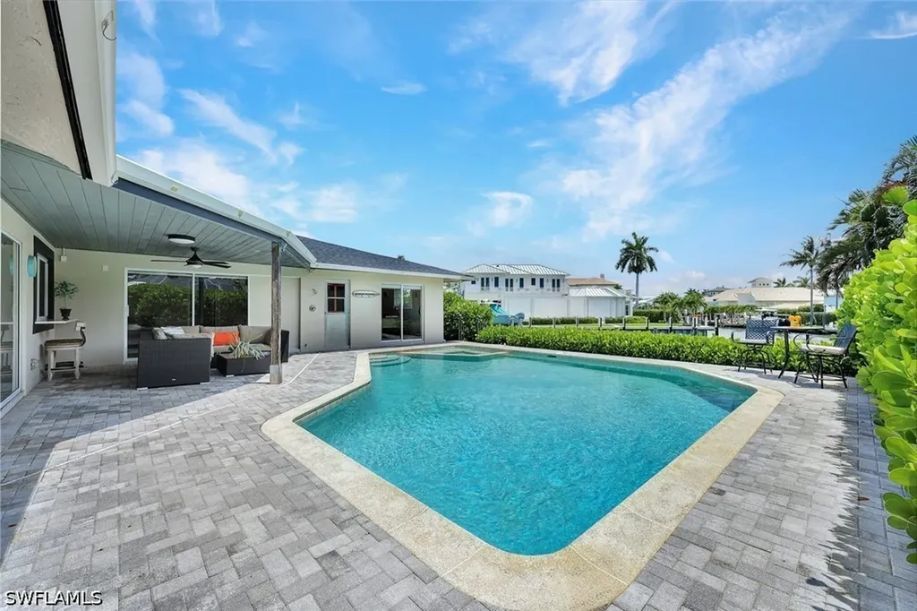 2140 Shad Court Naples FL 34102