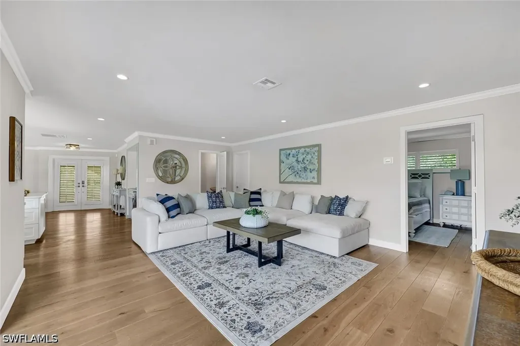 2140 Shad Court Naples FL 34102