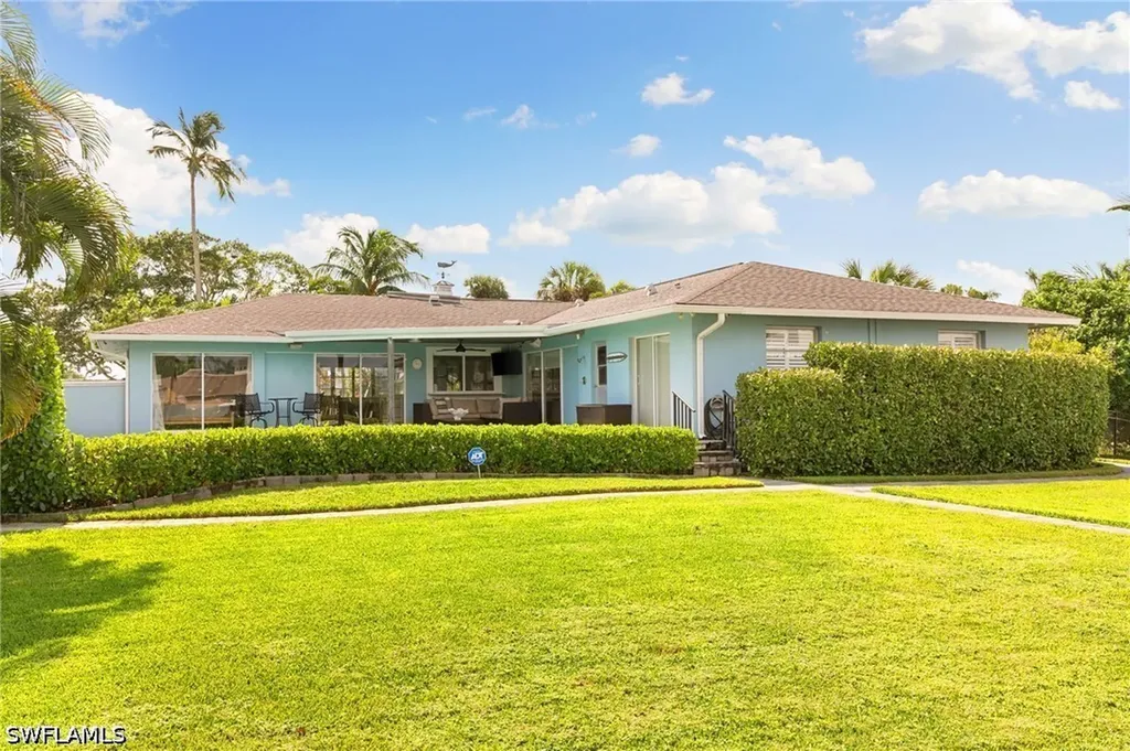 2140 Shad Court Naples FL 34102