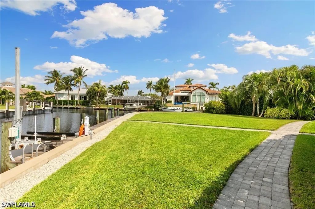 2140 Shad Court Naples FL 34102
