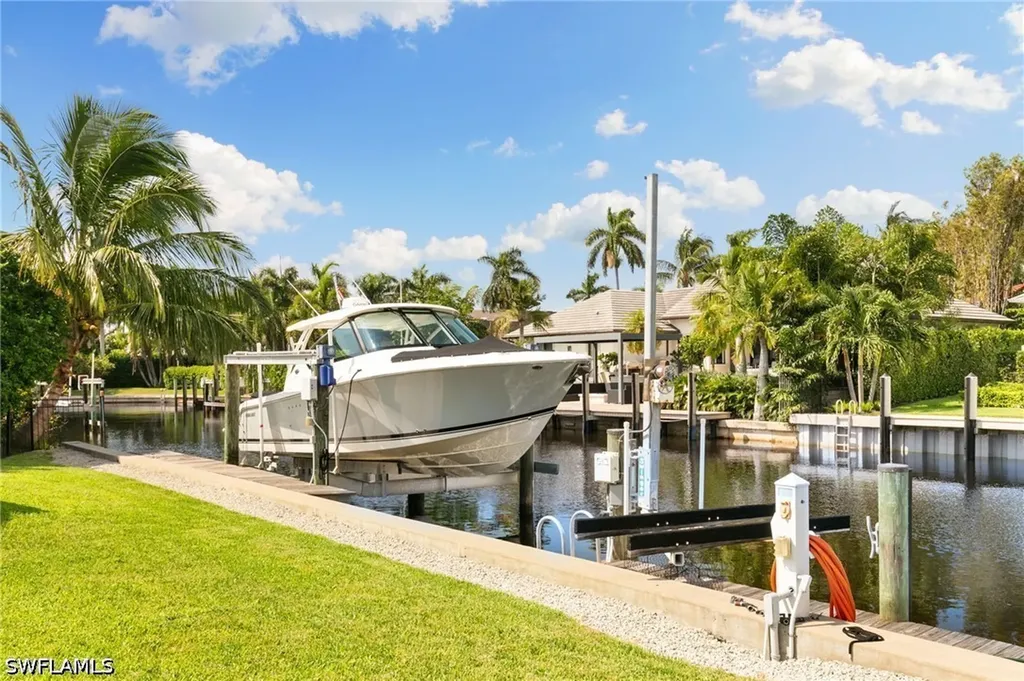 2140 Shad Court Naples FL 34102