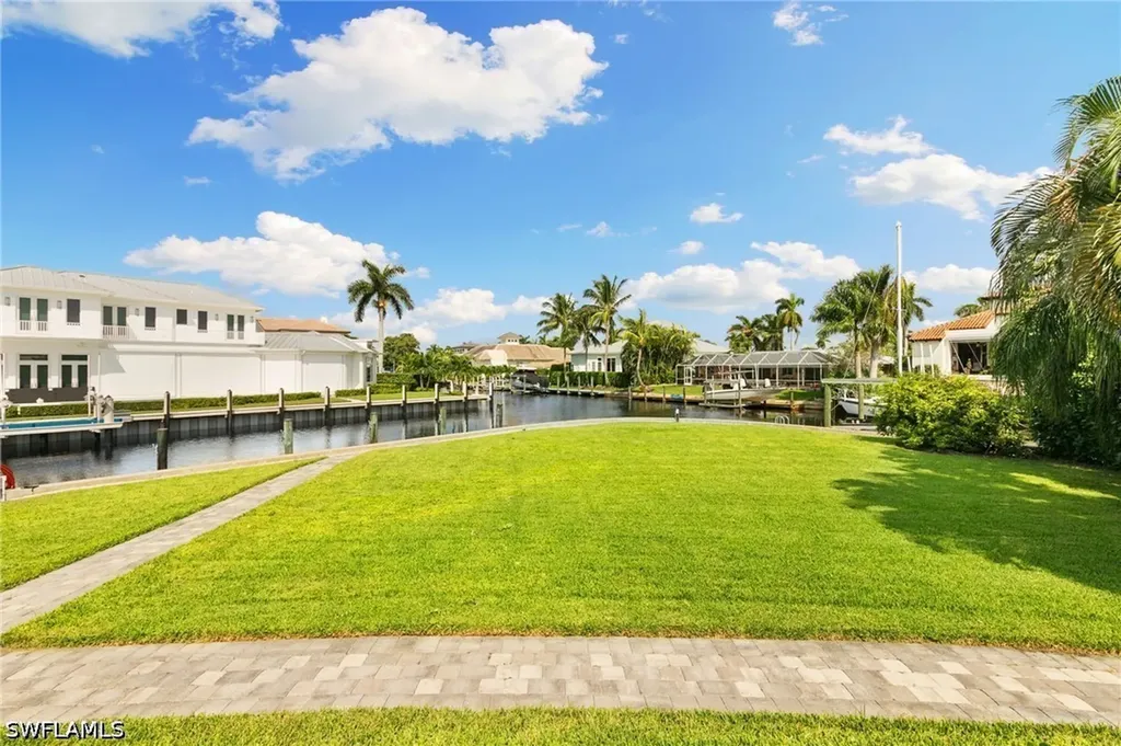 2140 Shad Court Naples FL 34102