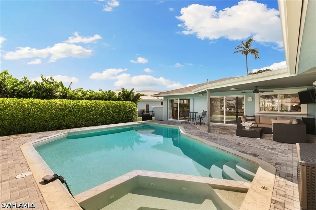2140 Shad Court Naples FL 34102