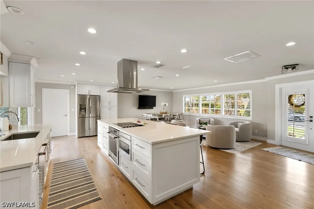 2140 Shad Court Naples FL 34102