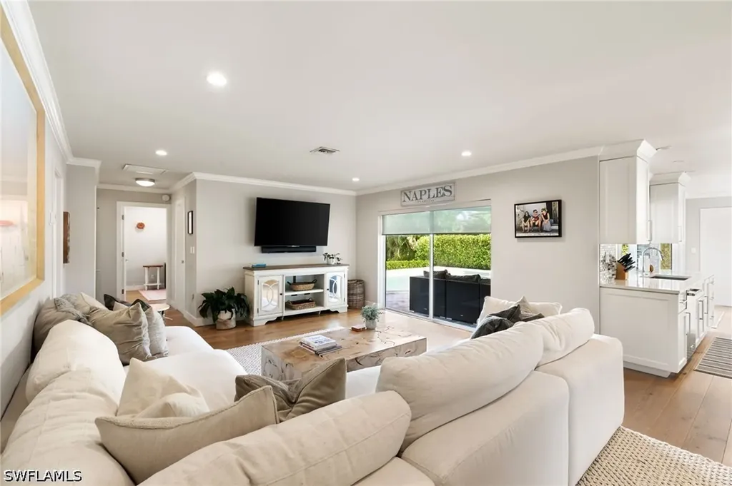 2140 Shad Court Naples FL 34102