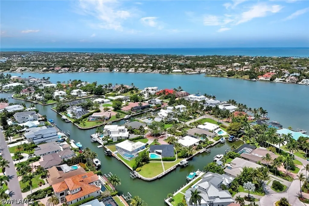 2140 Shad Court Naples FL 34102