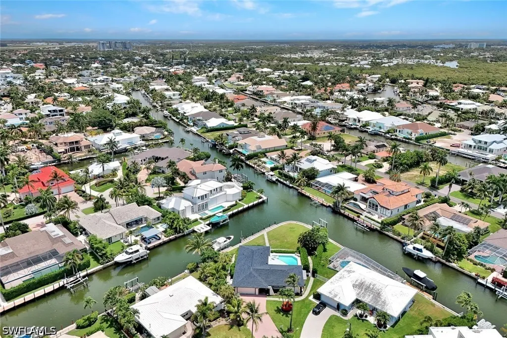 2140 Shad Court Naples FL 34102