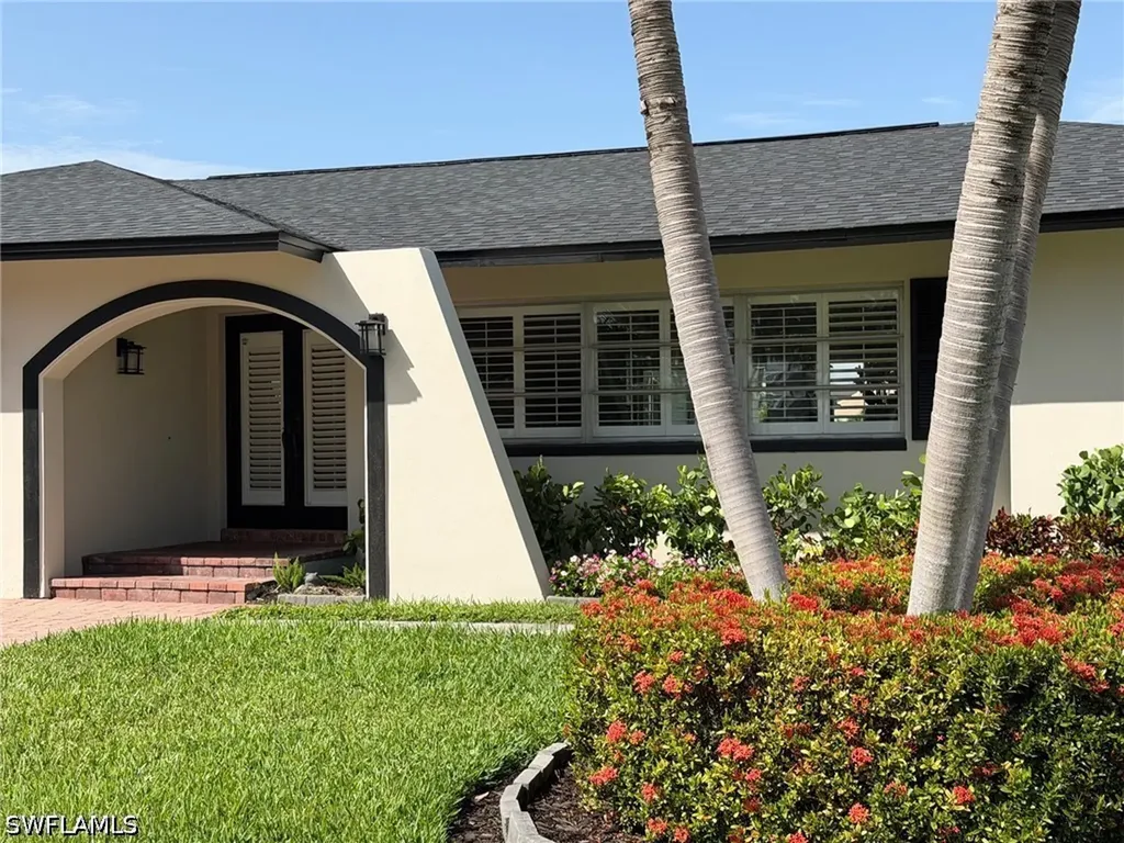 2140 Shad Court Naples FL 34102