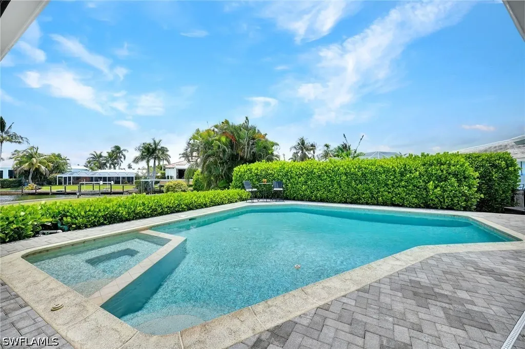 2140 Shad Court Naples FL 34102