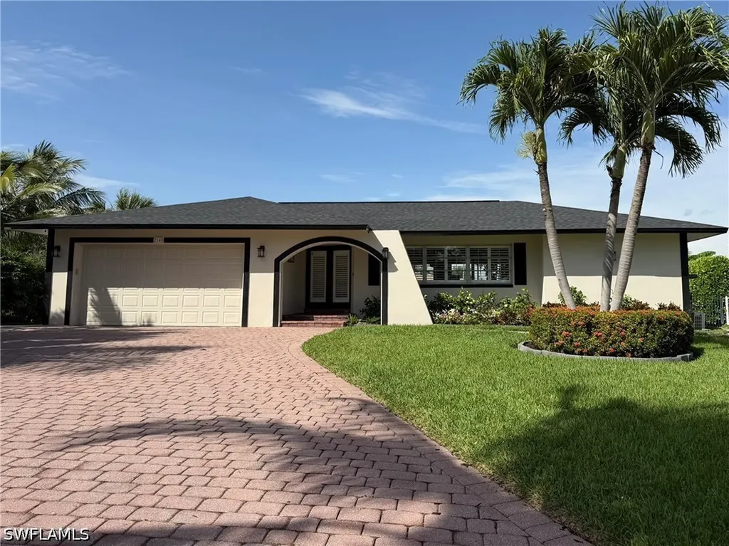 2140 Shad Court Naples FL 34102