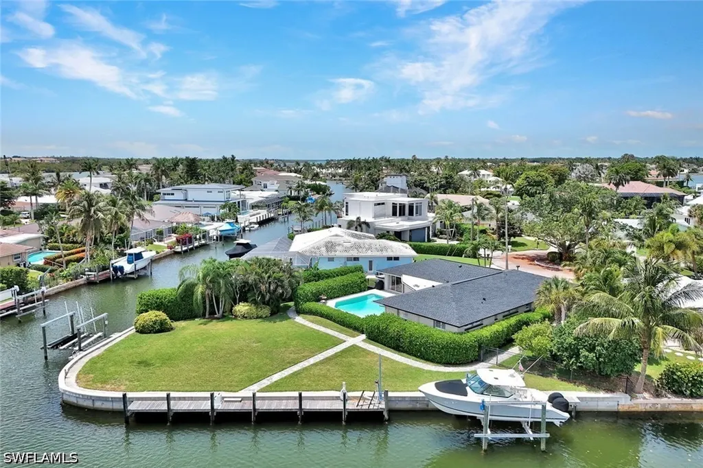 2140 Shad Court Naples FL 34102