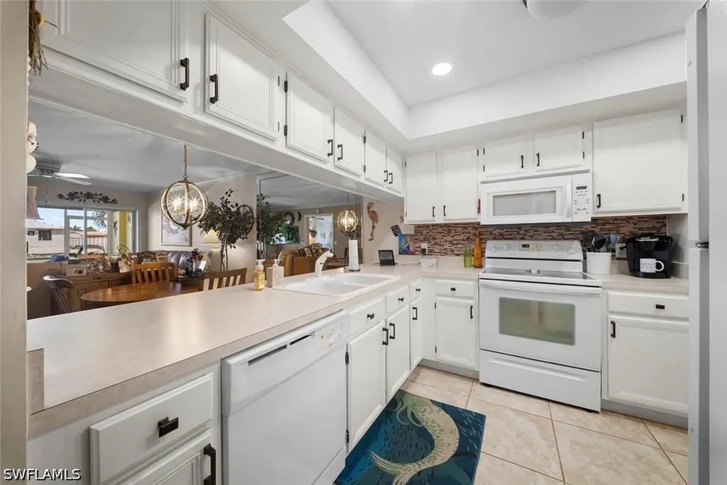4622 SW 12th Place Cape Coral FL 33914