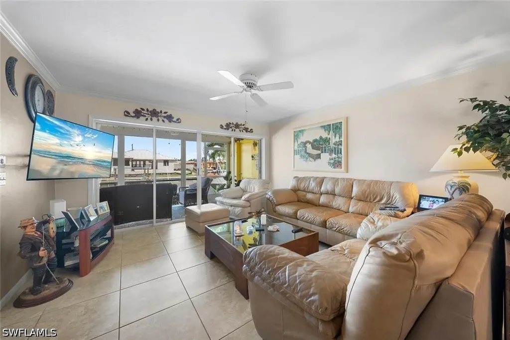 4622 SW 12th Place Cape Coral FL 33914