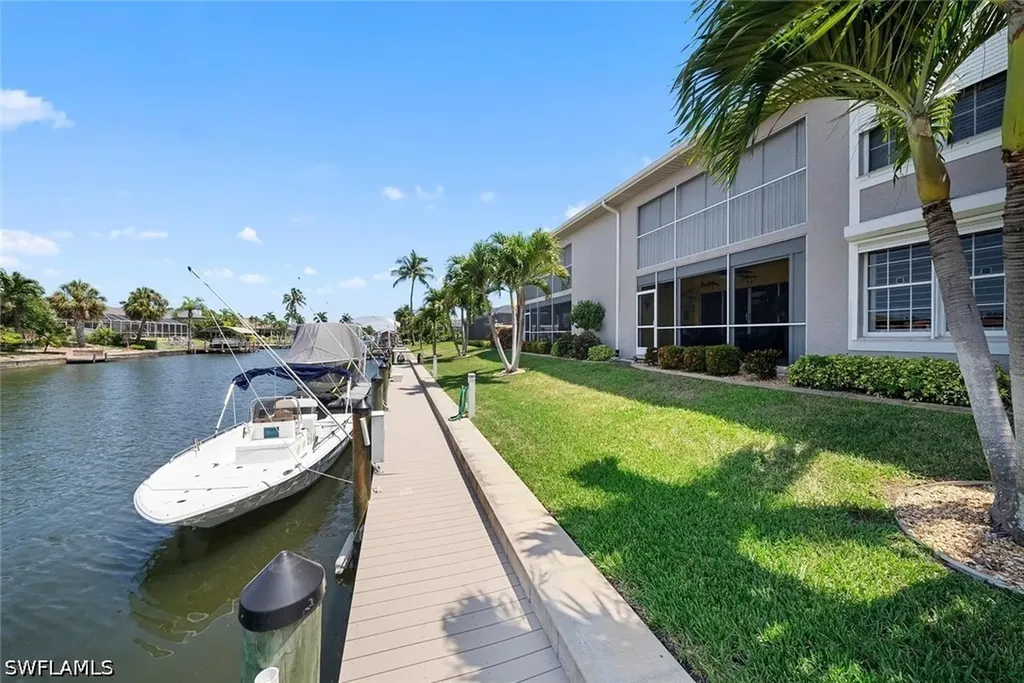 4622 SW 12th Place Cape Coral FL 33914
