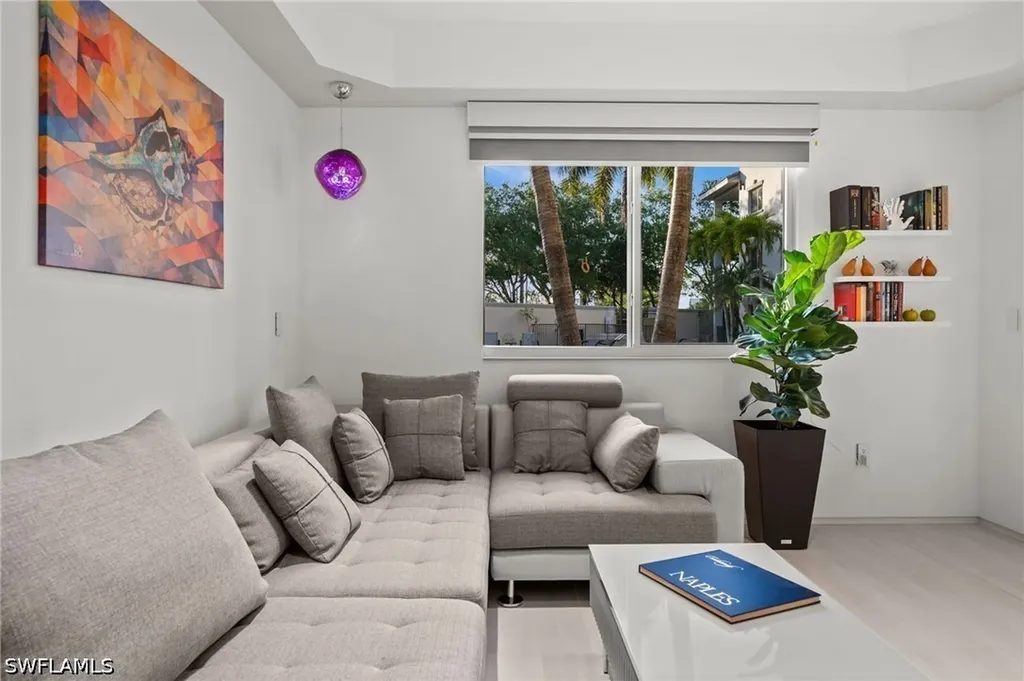 1100 Pine Ridge Road Naples FL 34108