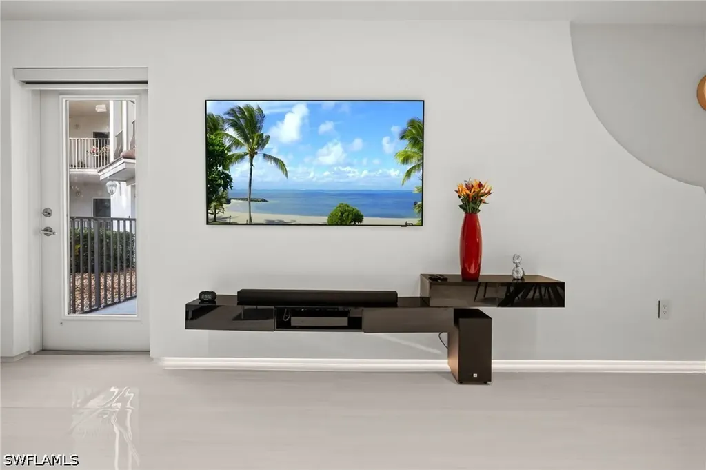 1100 Pine Ridge Road Naples FL 34108