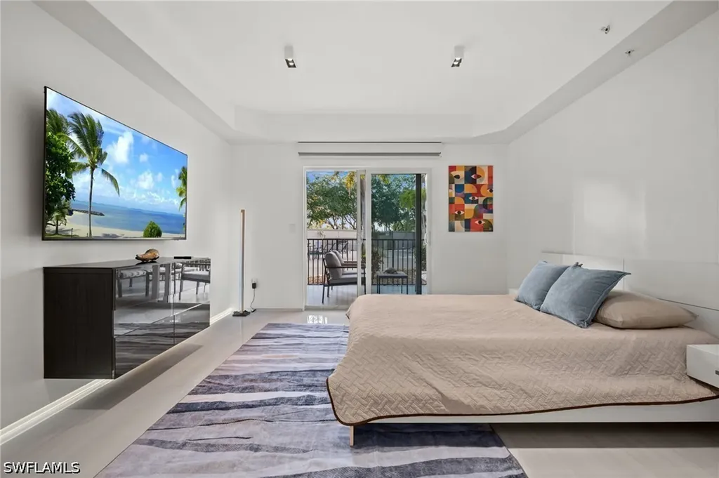 1100 Pine Ridge Road Naples FL 34108
