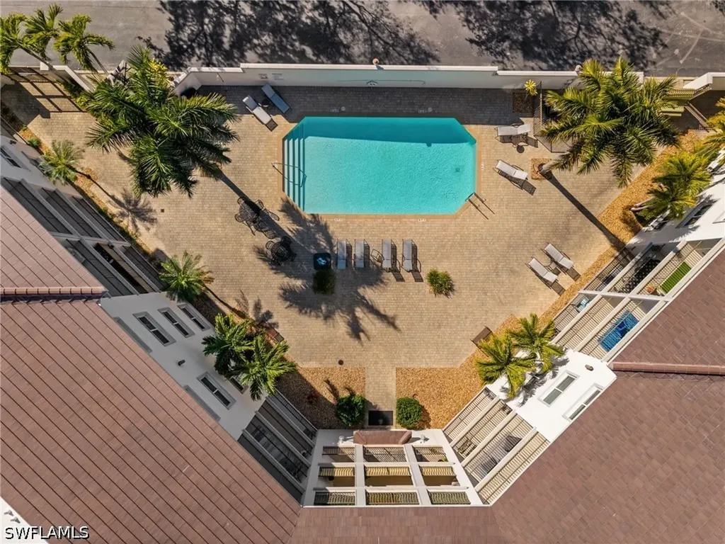 1100 Pine Ridge Road Naples FL 34108