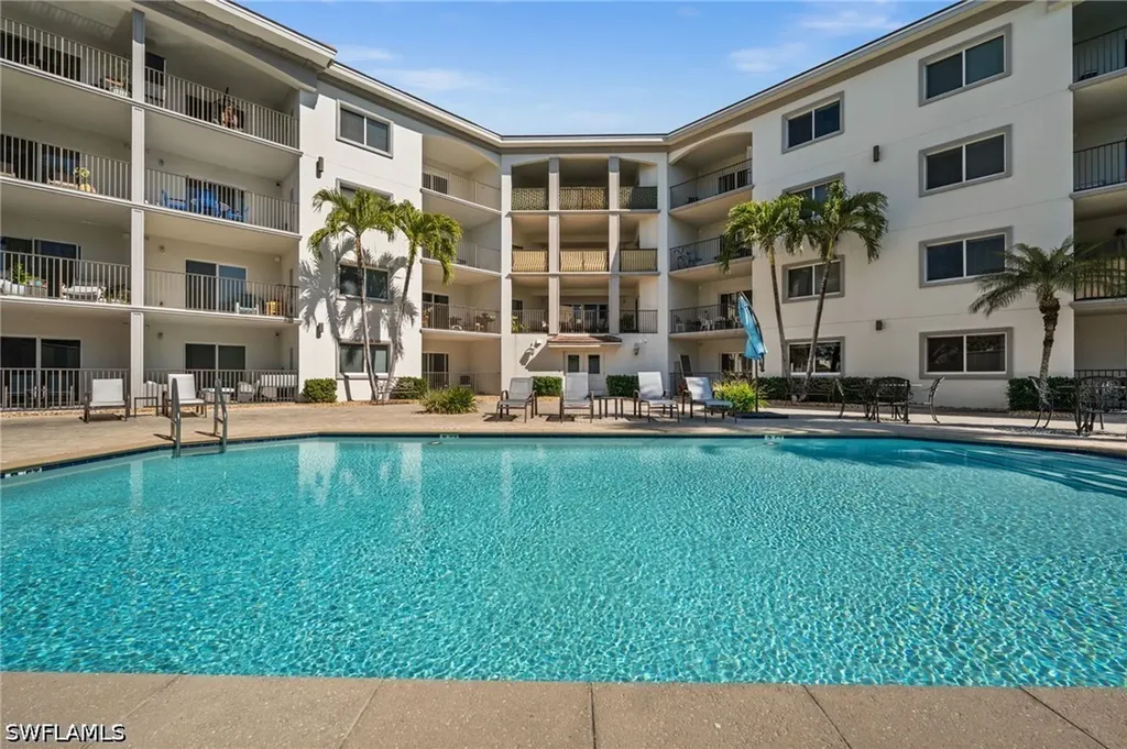1100 Pine Ridge Road Naples FL 34108