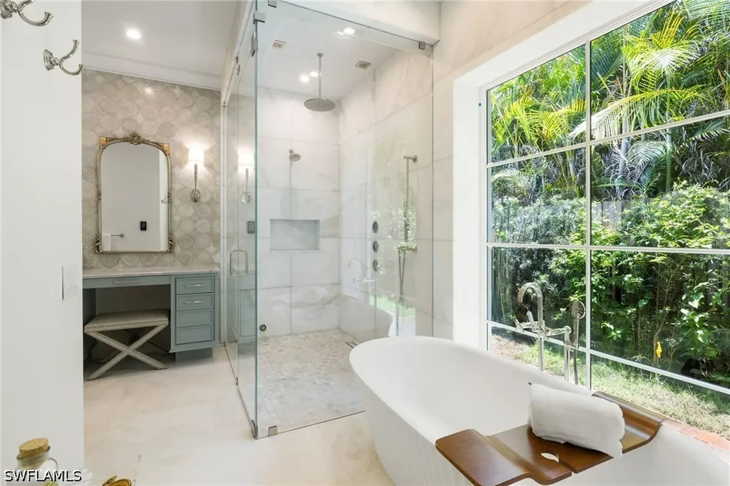 1598 Nautilus Road Naples FL 34102