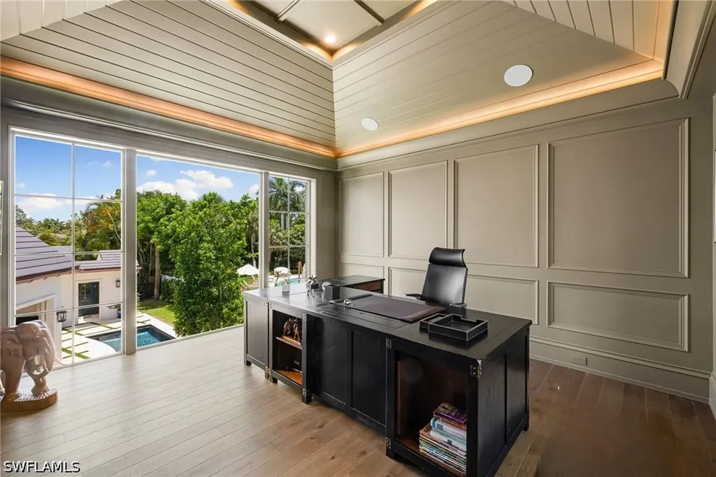 1598 Nautilus Road Naples FL 34102