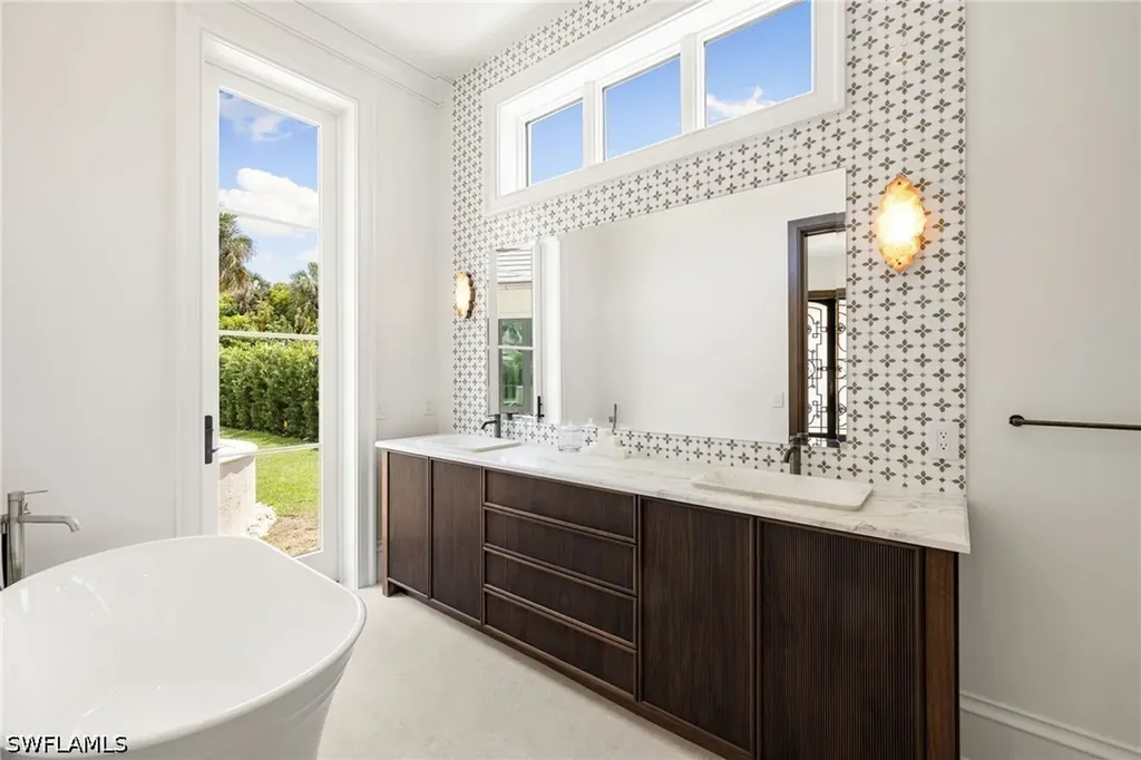 1598 Nautilus Road Naples FL 34102