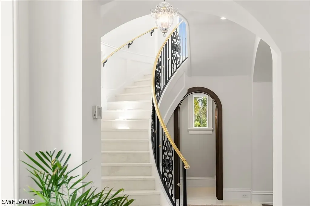 1598 Nautilus Road Naples FL 34102