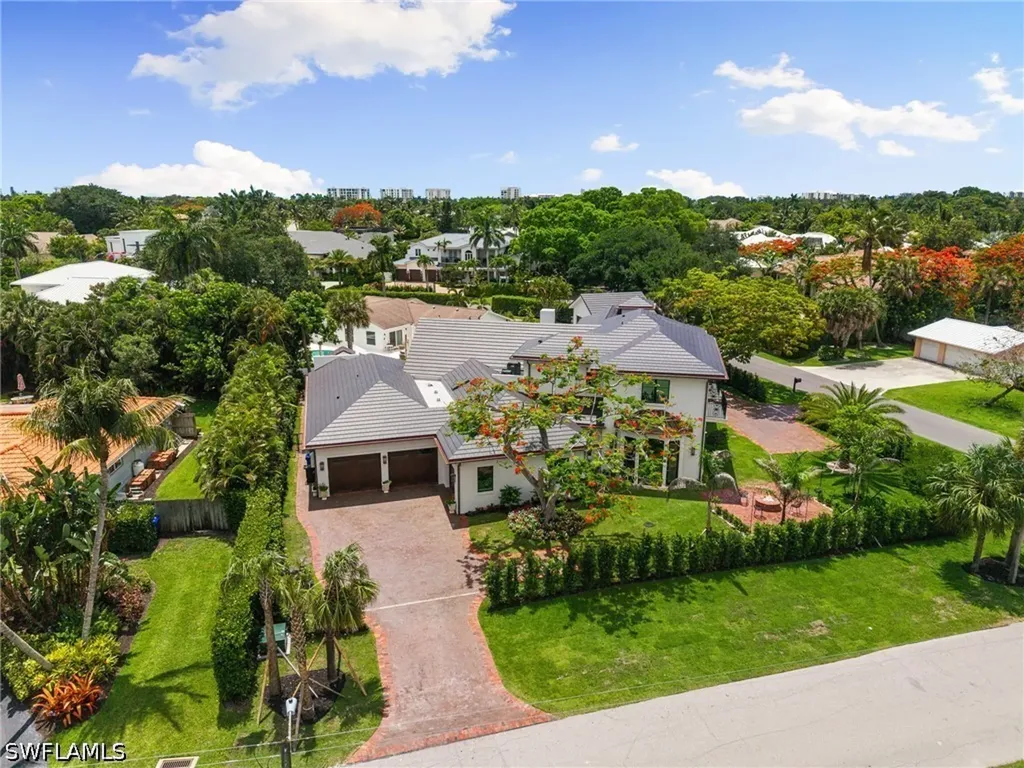 1598 Nautilus Road Naples FL 34102