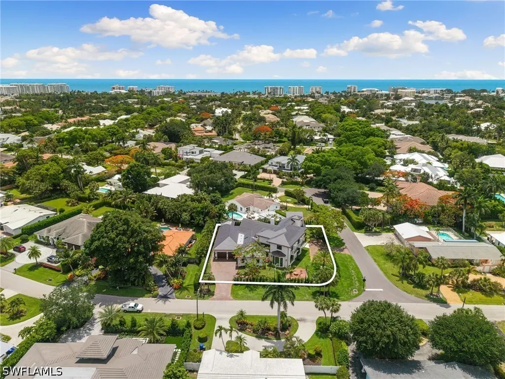 1598 Nautilus Road Naples FL 34102