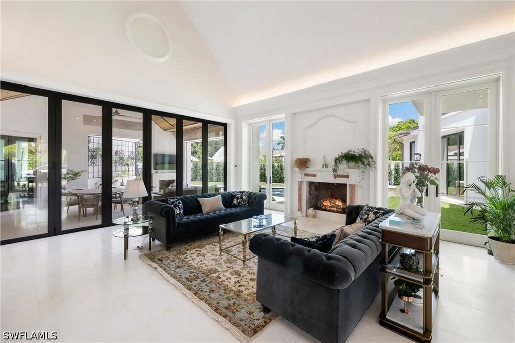 1598 Nautilus Road Naples FL 34102