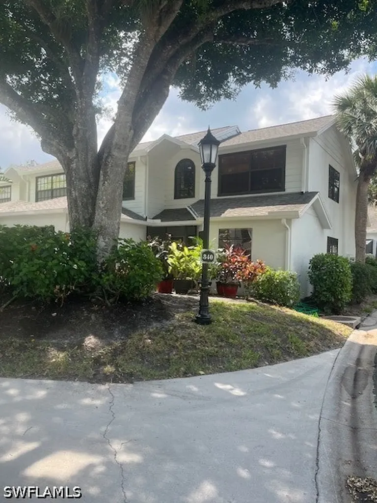 840 Meadowland Drive Naples FL 34108