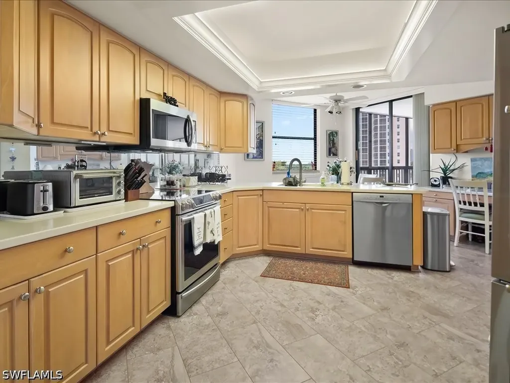 6075 Pelican Bay Boulevard Naples FL 34108