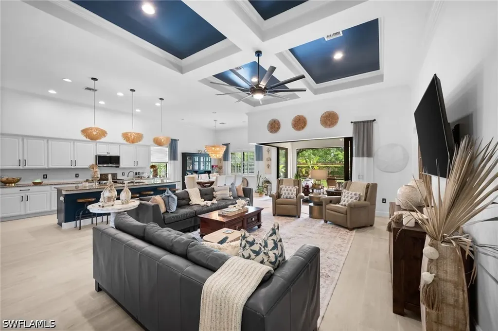 16213 Camden Lakes Circle Naples FL 34110