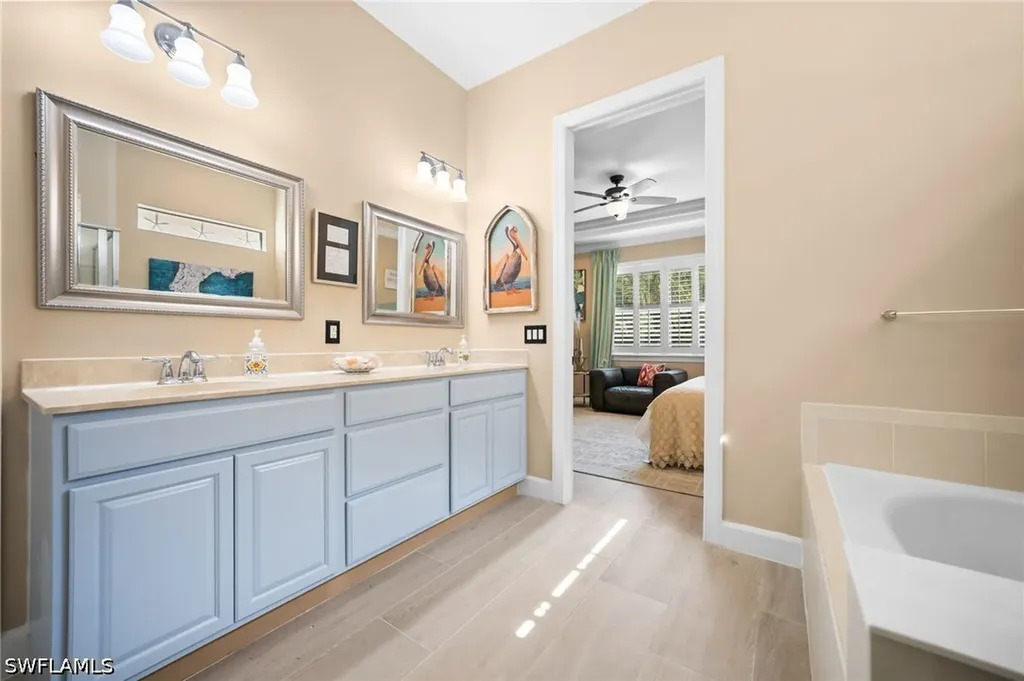 16213 Camden Lakes Circle Naples FL 34110