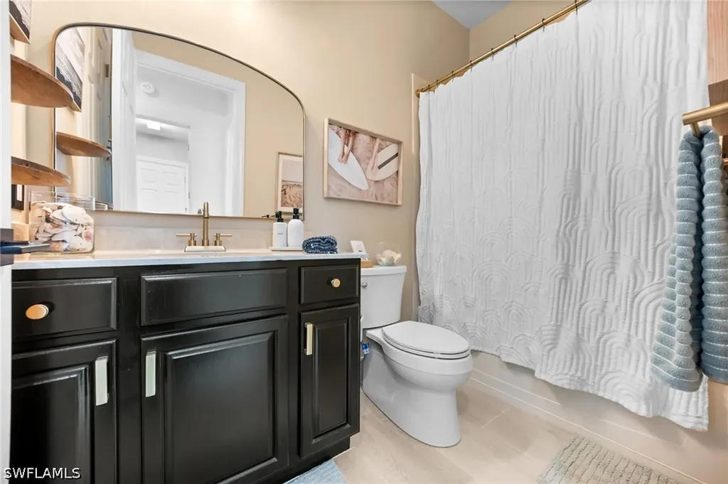 16213 Camden Lakes Circle Naples FL 34110