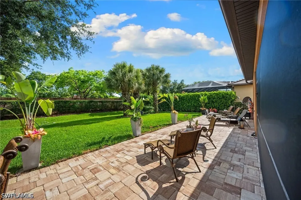 16213 Camden Lakes Circle Naples FL 34110