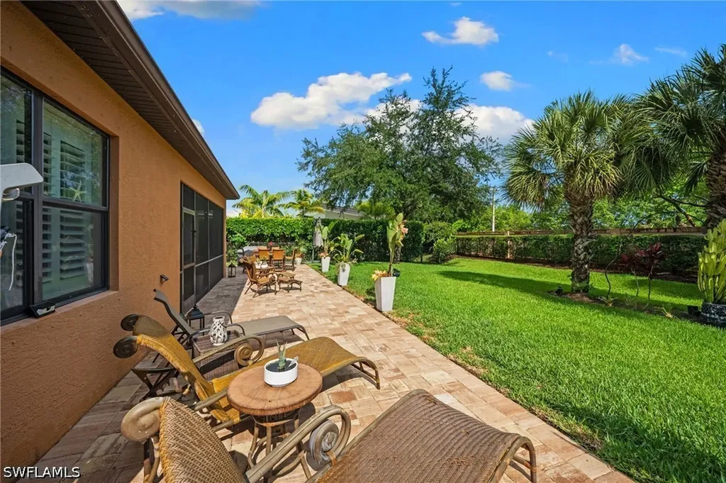 16213 Camden Lakes Circle Naples FL 34110