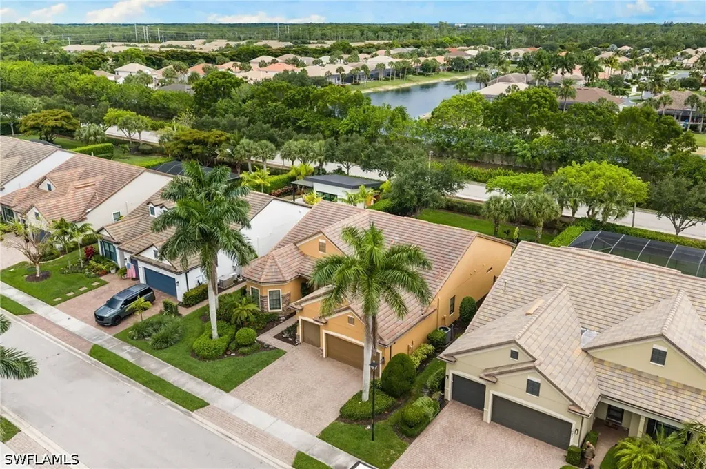 16213 Camden Lakes Circle Naples FL 34110