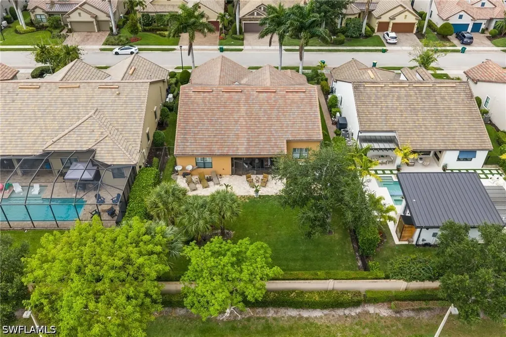 16213 Camden Lakes Circle Naples FL 34110