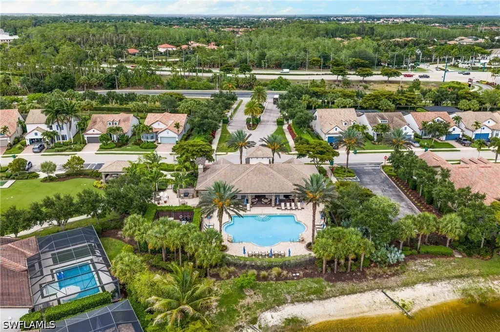 16213 Camden Lakes Circle Naples FL 34110