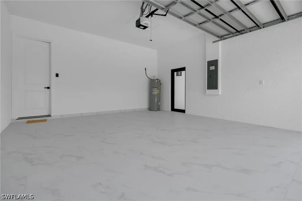 2909 Dora Avenue N Lehigh Acres FL 33971