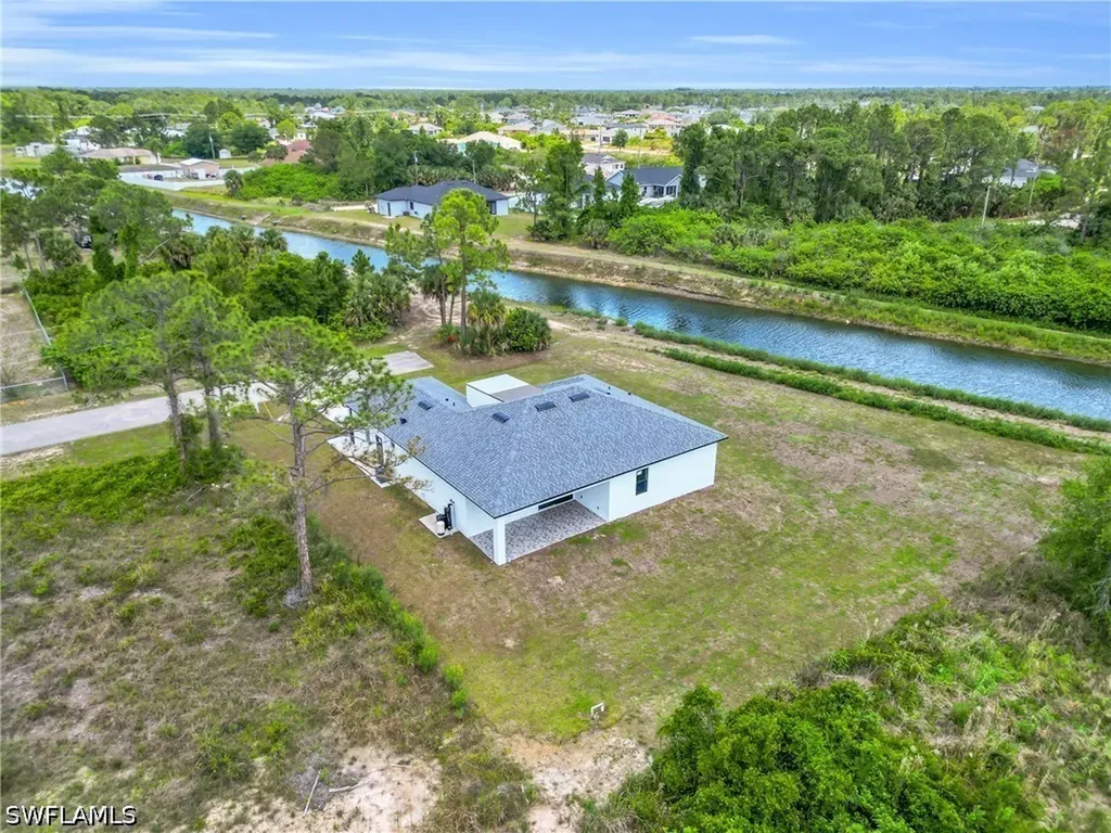 2909 Dora Avenue N Lehigh Acres FL 33971