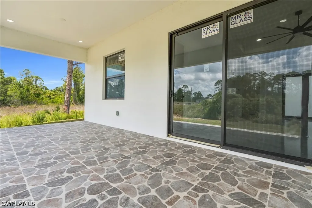 2909 Dora Avenue N Lehigh Acres FL 33971