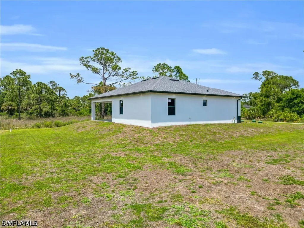 2909 Dora Avenue N Lehigh Acres FL 33971