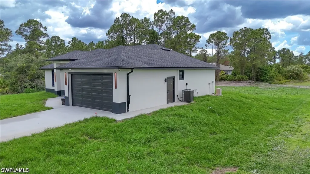 1011 Eighth Avenue Lehigh Acres FL 33972
